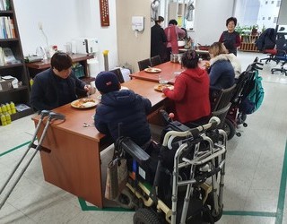 식사지원사업